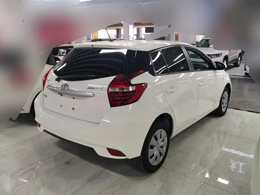 Toyota YARiS L Zhi Xuan 2016 Facelift 1.5E CVT Charming Edition фото 3