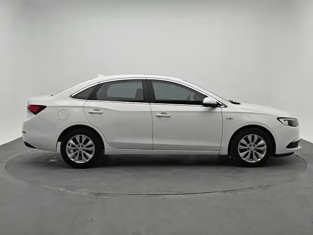 Buick Excelle 2021 Exemplar 1.5L Auto Progressive фото 4