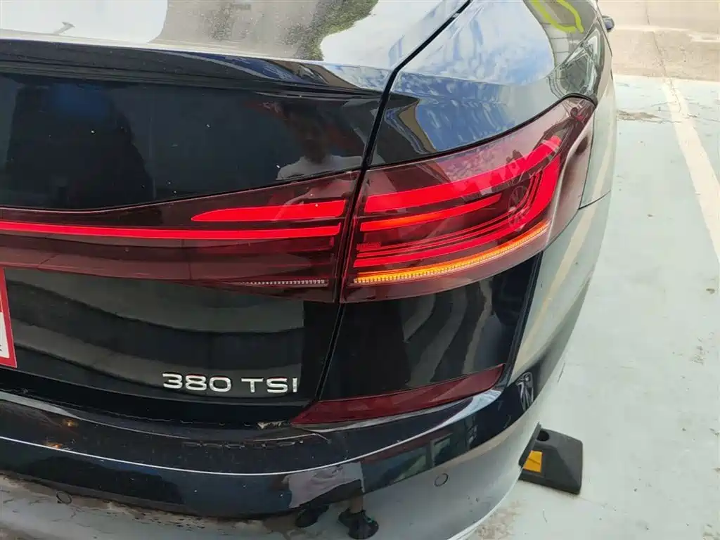 Volkswagen Passat 2026 Outstanding Edition 380TSI Starlight Dragon Soaring Version фото 8