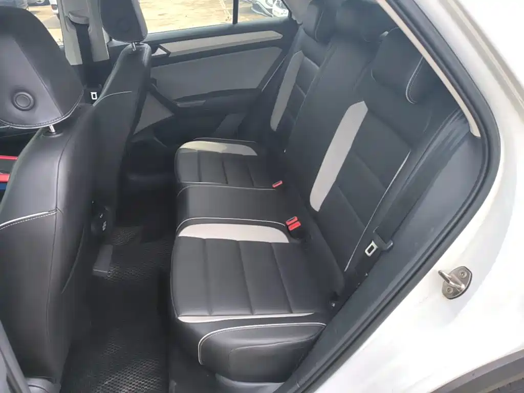 Volkswagen T-Roc, миниатюра 17