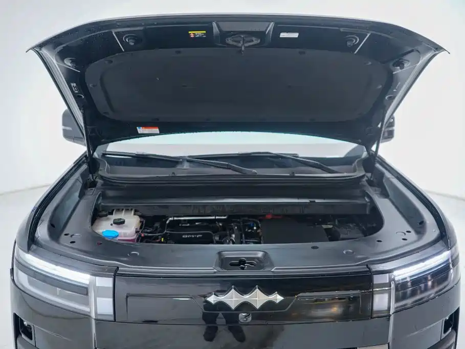 Fang Cheng Bao Titanium 7 2026 2025 AWD Base Model