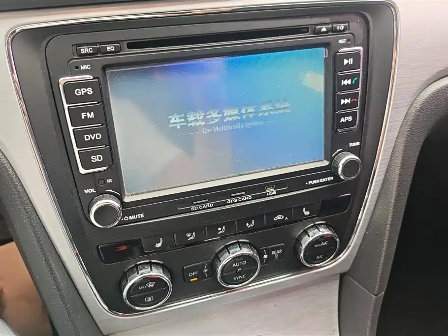Volkswagen Passat 2014 1.8TSI DSG Executive Navigation Edition фото 12