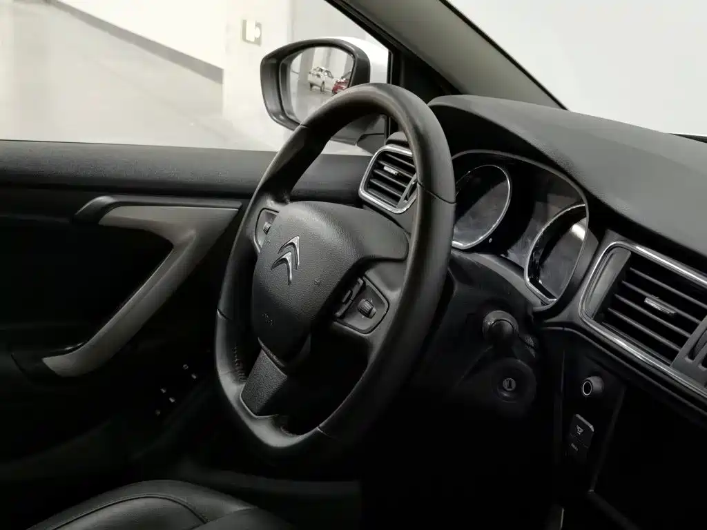 Citroën C3-XR 2016 2015 1.6L Manual Pioneer