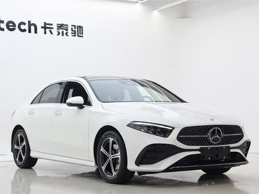 Mercedes-Benz A-Class 2024 A 200 L Fashion Edition фото 3