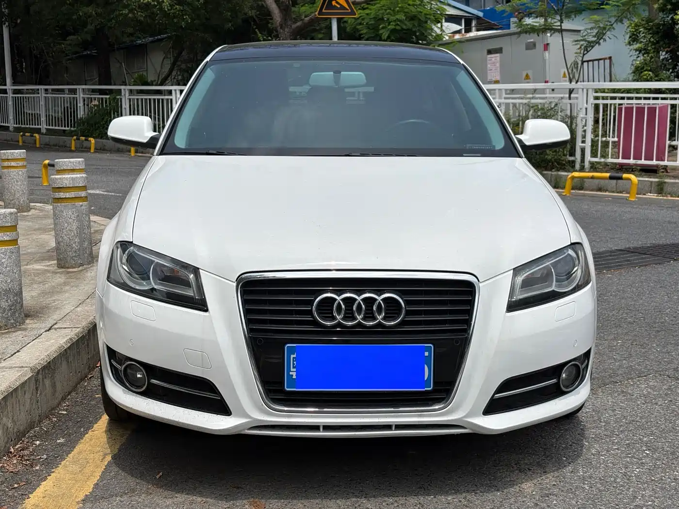 Audi A3 (Import) 2010 Sportback 1.8T Luxury Model фото 2