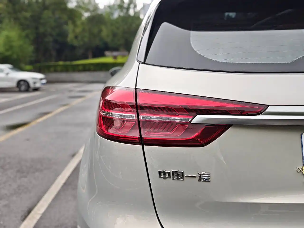 Hongqi HS5 2019 2.0T Smart Connect Enjoy Edition фото 28