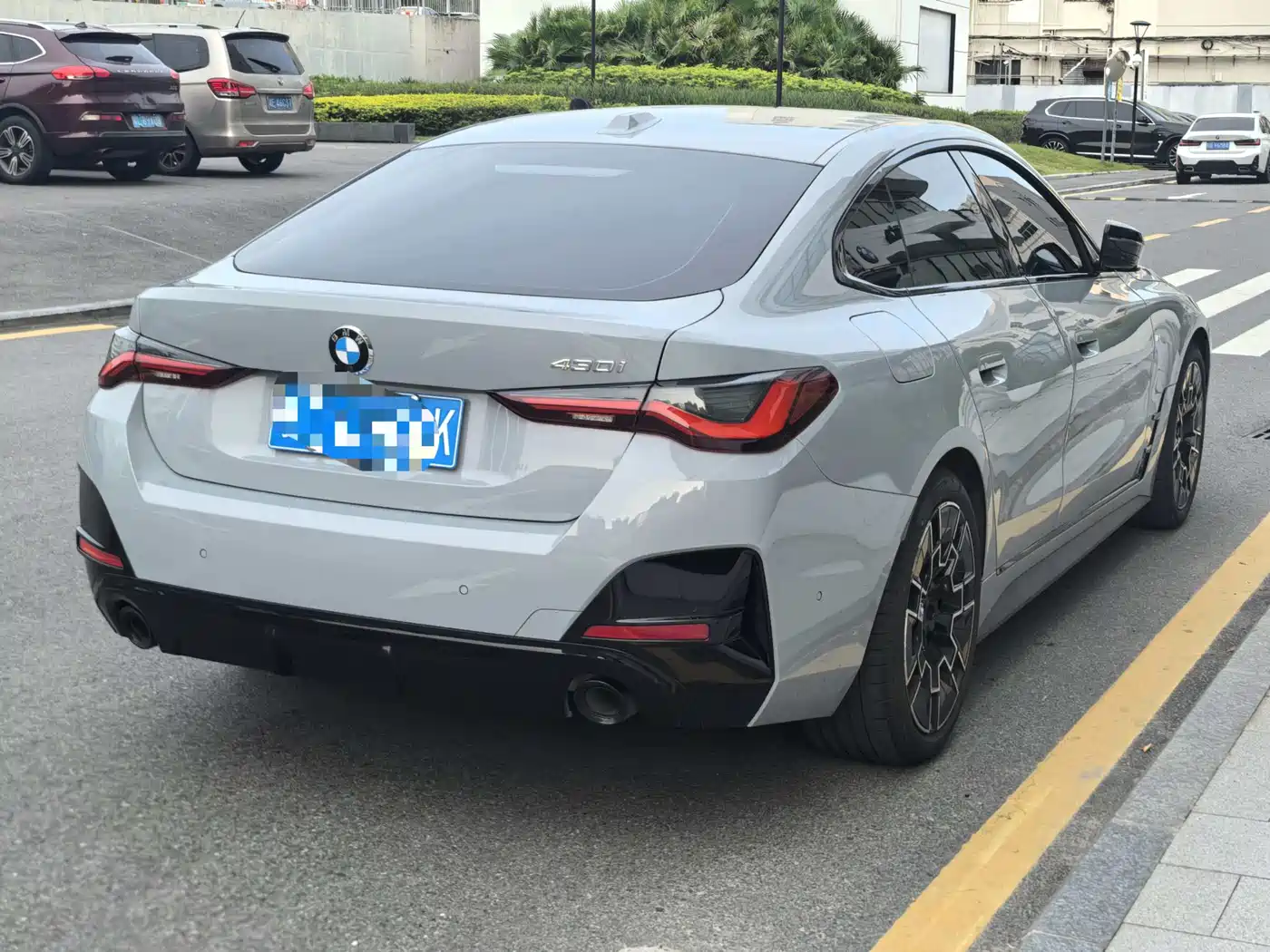 BMW 4 Series 2024 430i Gran Coupe M Sport Shadowline Package фото 4