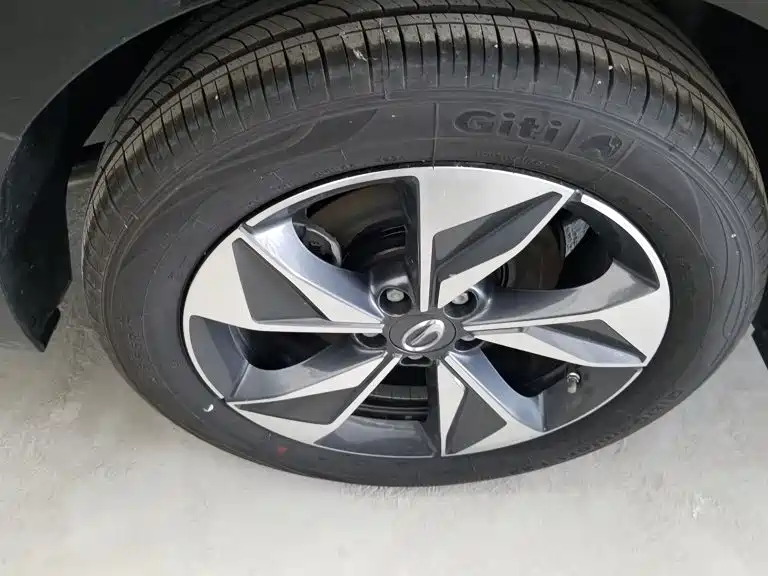 GAC Trumpchi Trumpchi M6 2026 2023 PRO 270T DCT Luxury Edition