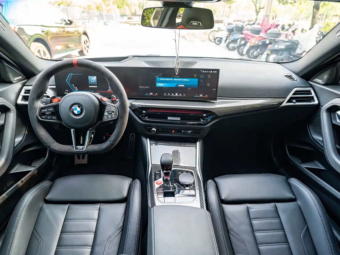BMW M2 2024 M2 фото 8