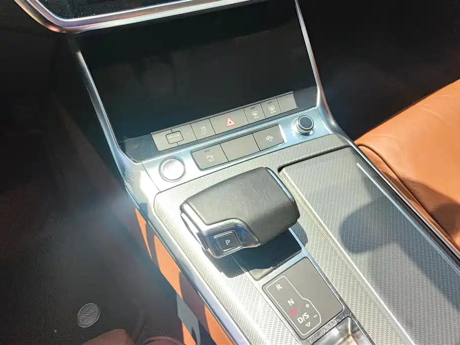 Audi A6L 2019 45 TFSI Premium Elegance фото 16
