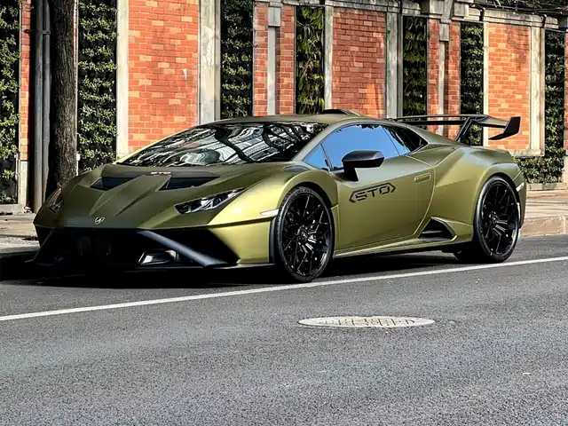  Lamborghini Huracán 2021 Huracán STO