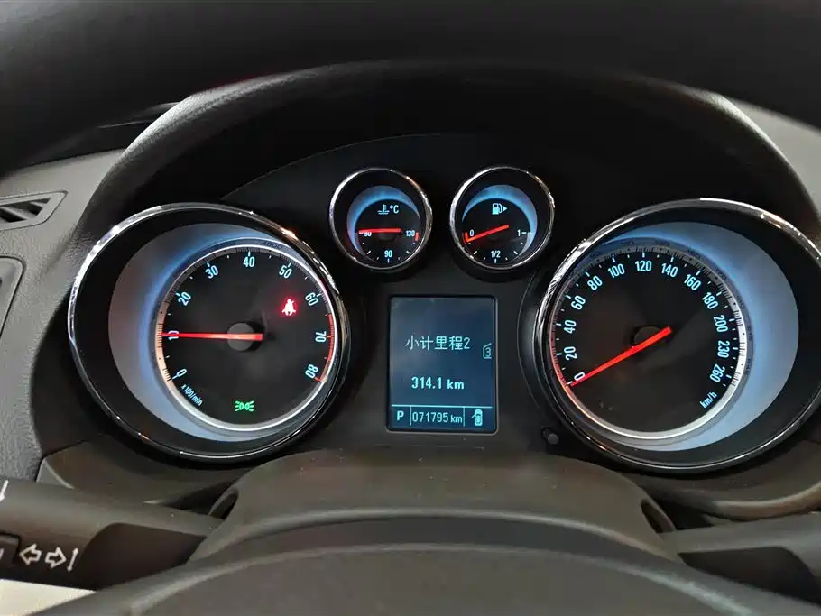 Buick Regal 2015 2.0L Leading Fashion Model фото 14