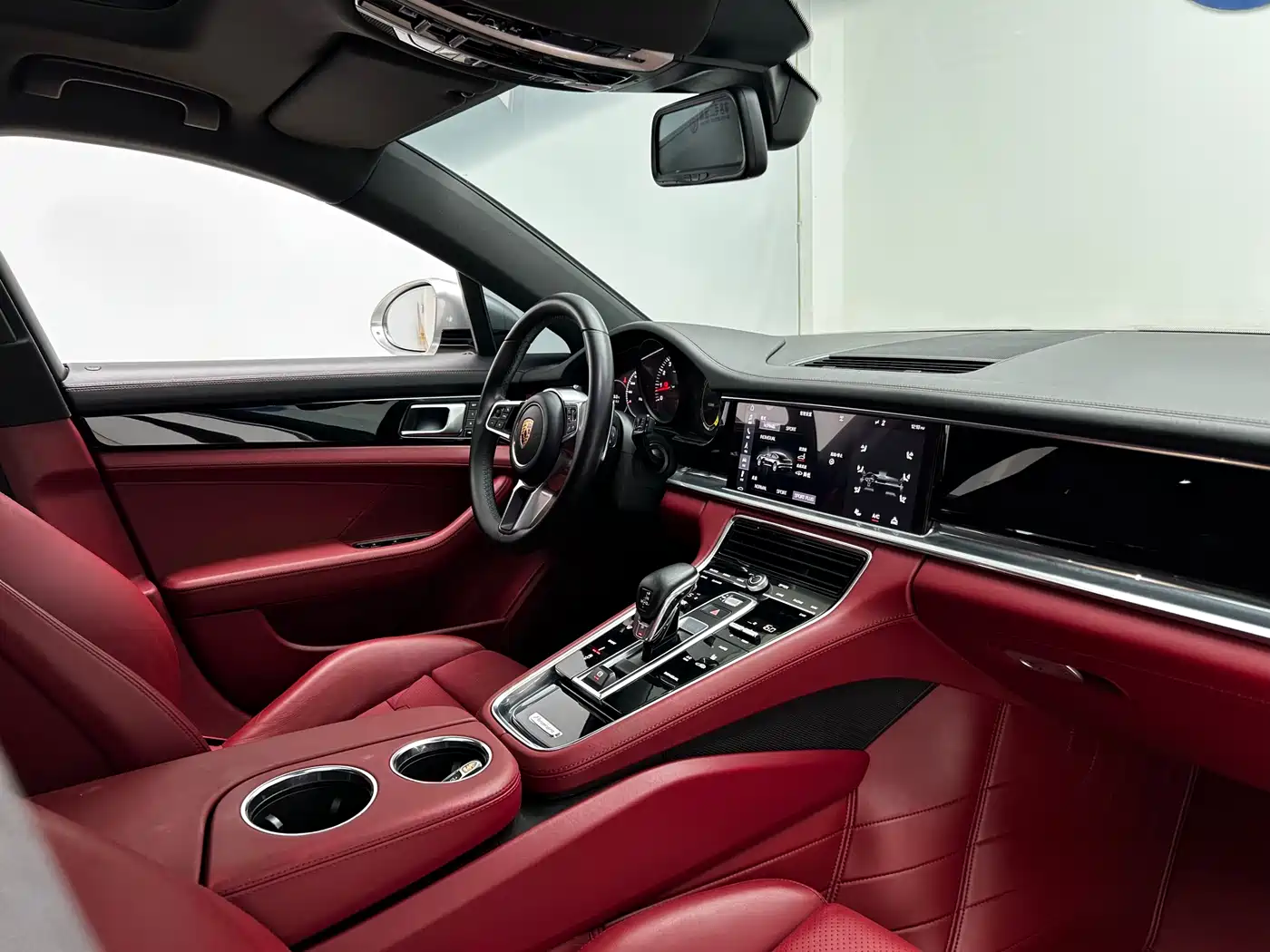Porsche Panamera 2017 Panamera 3.0T фото 18
