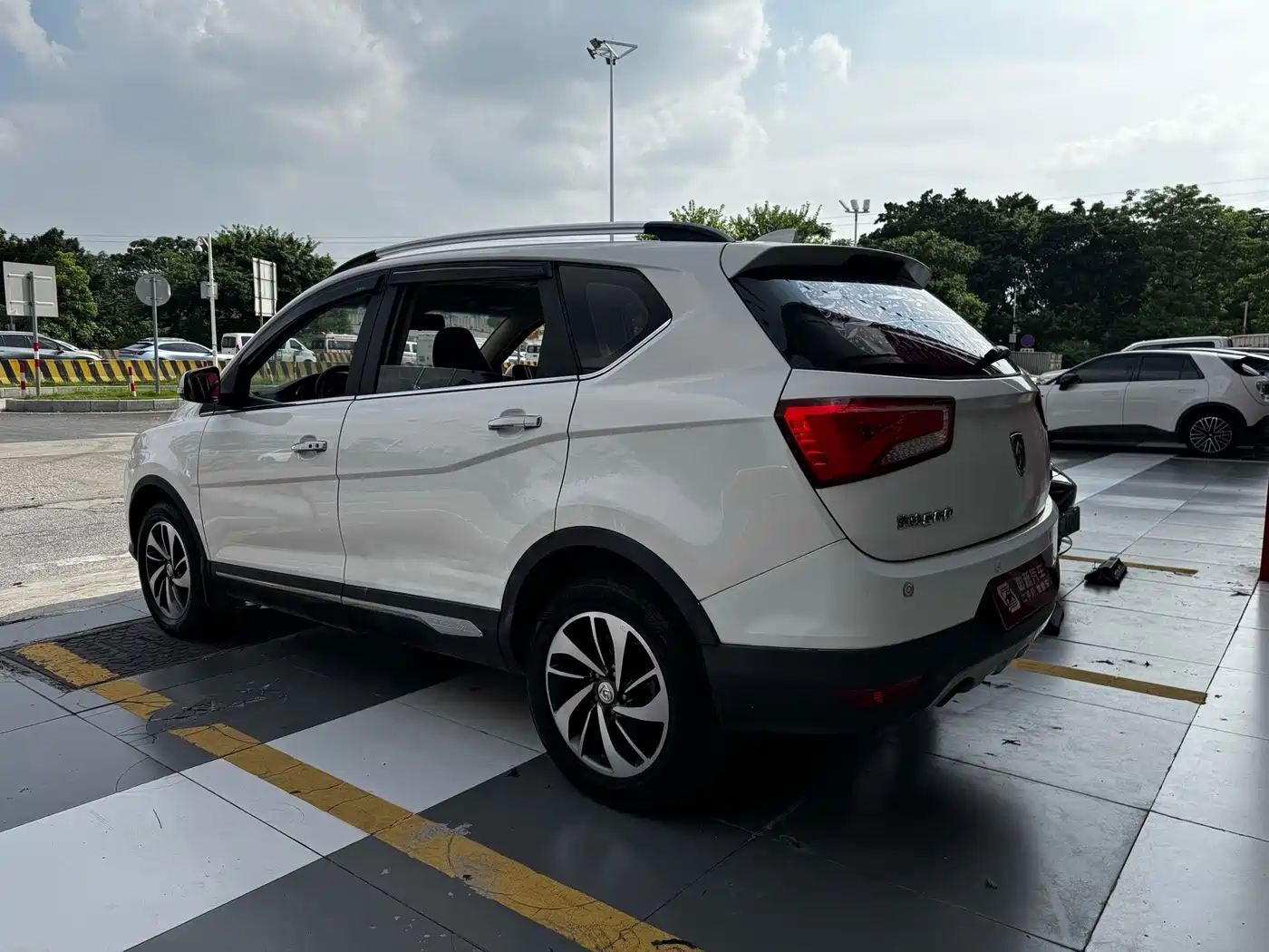 Фото 5 - Baojun 560