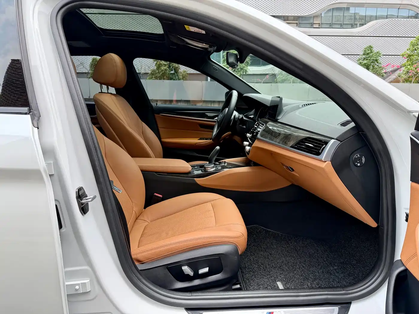 BMW 5 Series 2018 530Li Leading M Sport Package фото 21