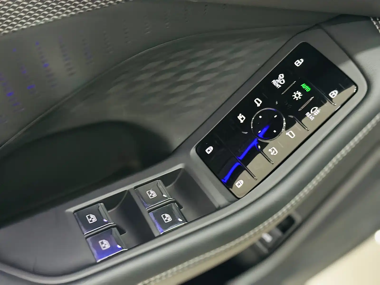 Фото 13 - Audi A5L
