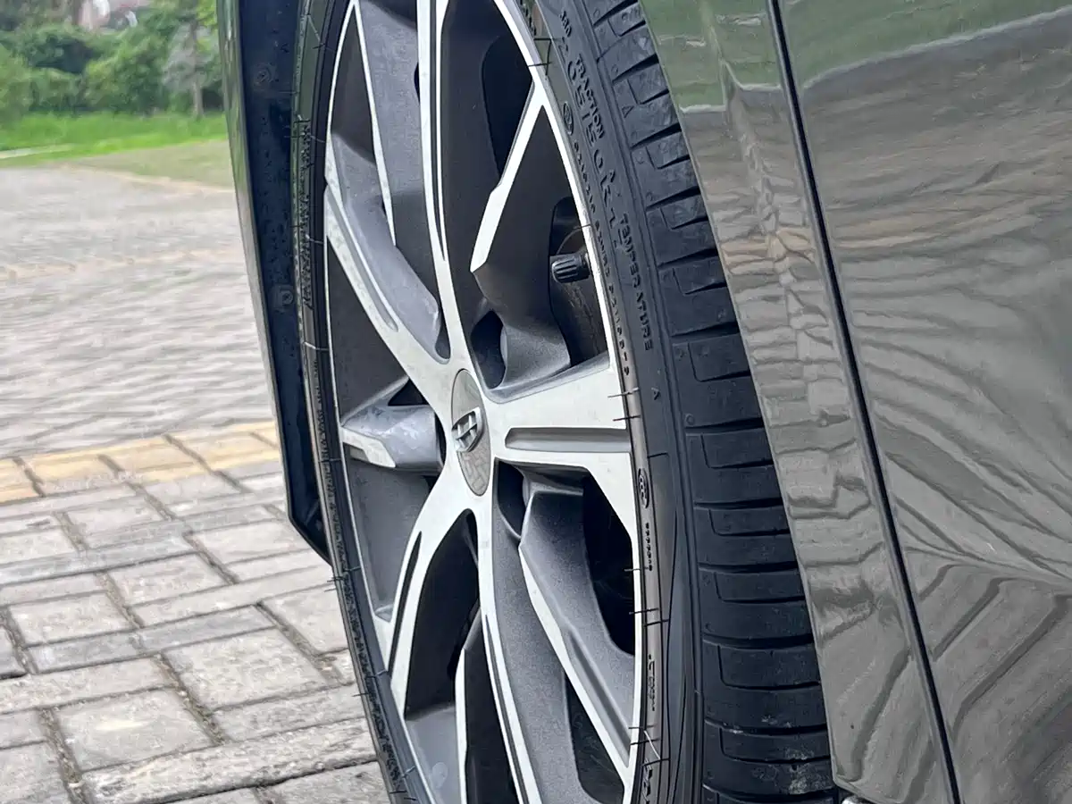 GEELY AUTOMOBILE EMGRAND