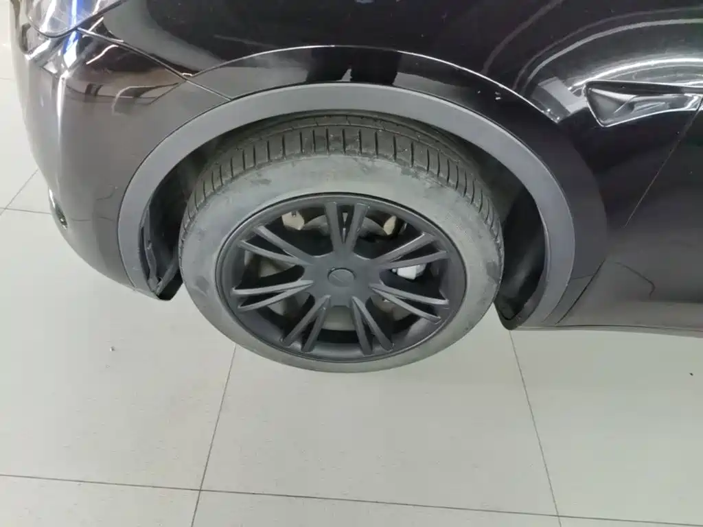 Фото 23 - Tesla Model Y