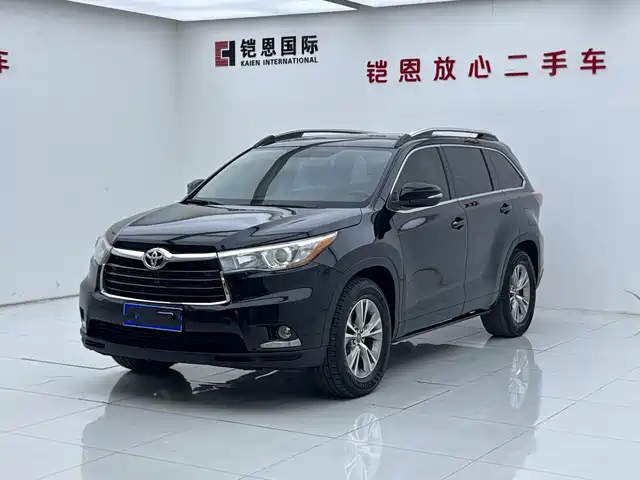 TOYOTA HIGHLANDER