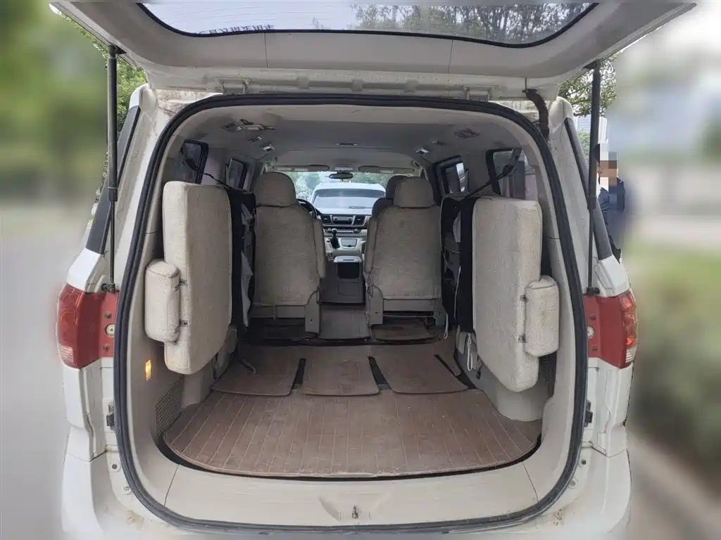 SAIC Maxus Maxus G10 2015 2.0T Manual Commemorative Edition фото 16