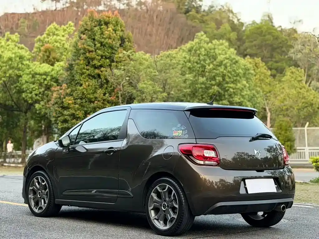 DS 3 Classic 2014 2012 1.6L Ultimate Edition