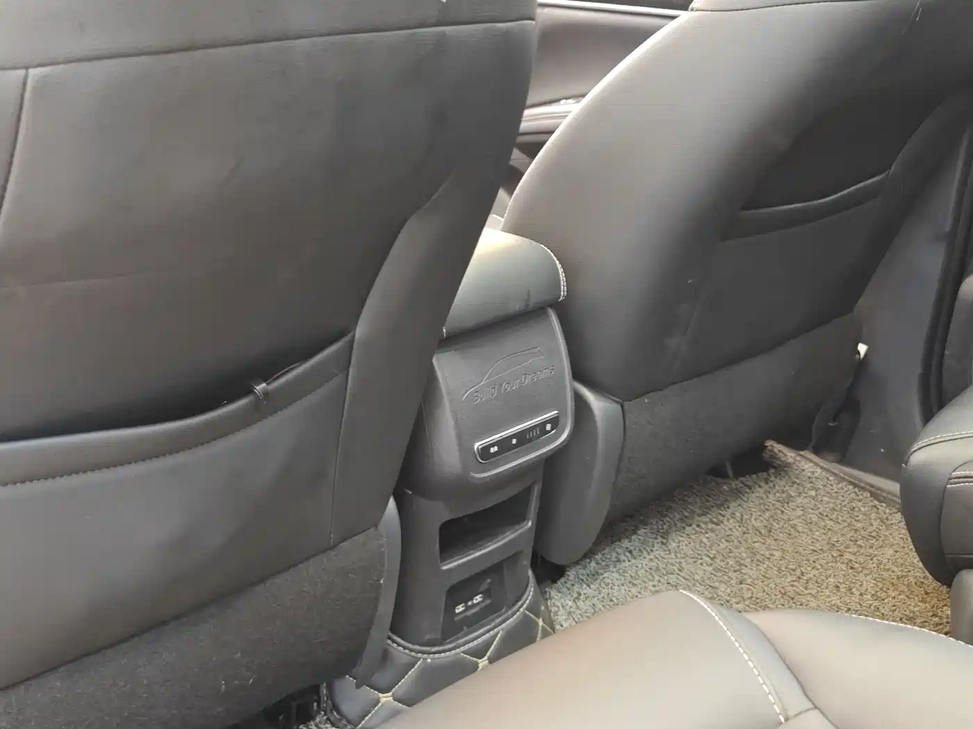 BYD Song MAX 2018 1.5T Automatic Smart Connected Premium 6-Seater фото 23