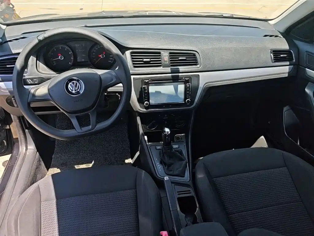 Volkswagen Lavida 2017 1.6L Automatic Trend Edition фото 10