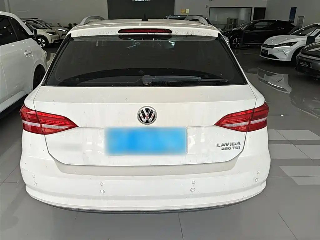 Volkswagen Lavida 2018 Hatchback 280TSI DSG Comfort Edition China V фото 6