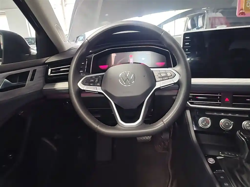 Volkswagen Sagitar 2023 300TSI DSG Surpassing Edition фото 11