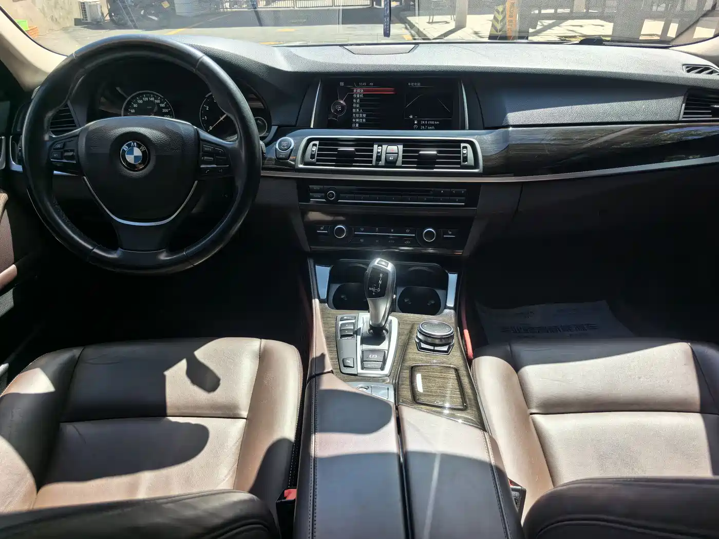 BMW 5 Series 2017 525Li Luxury Design Package фото 8
