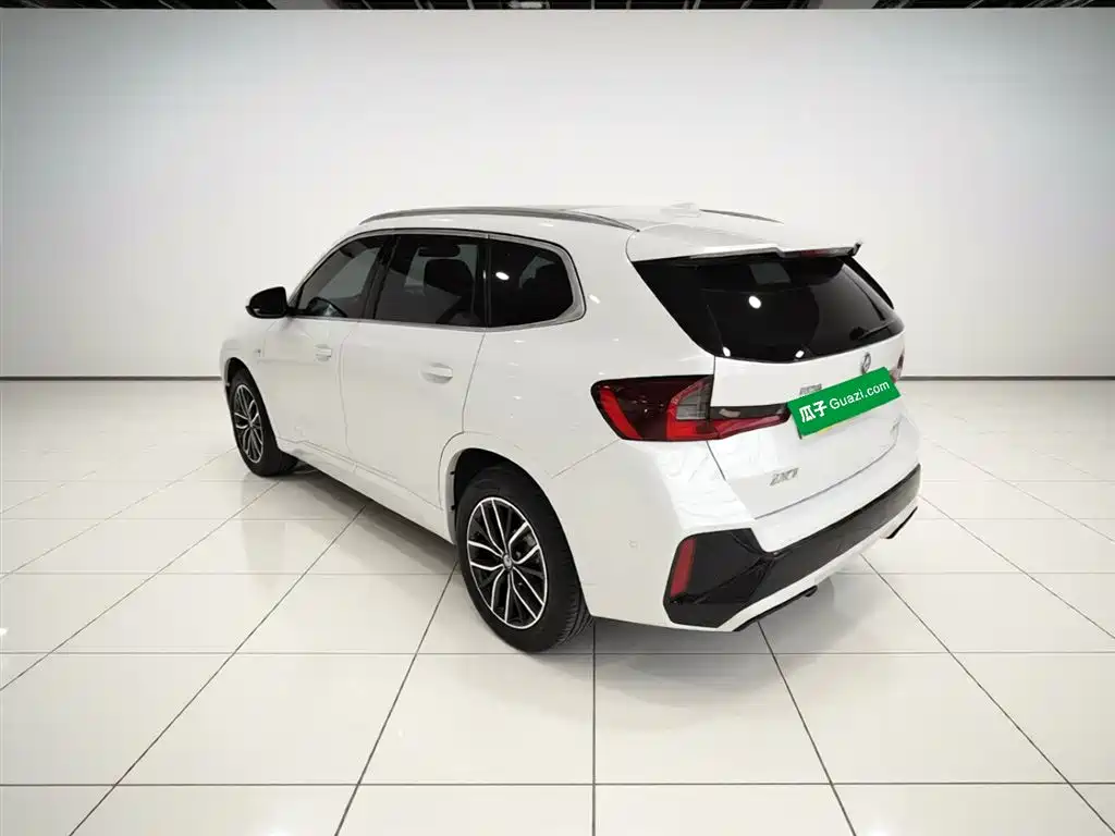 BMW iX1 2023 eDrive25L M Sport Package фото 5