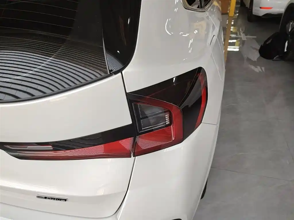 BMW iX1 2023 eDrive25L M Sport Package фото 8