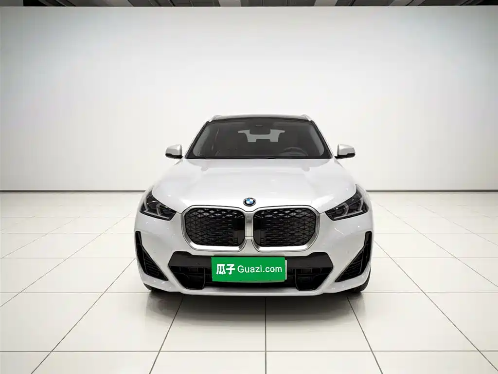 BMW iX1 2023 eDrive25L M Sport Package фото 3