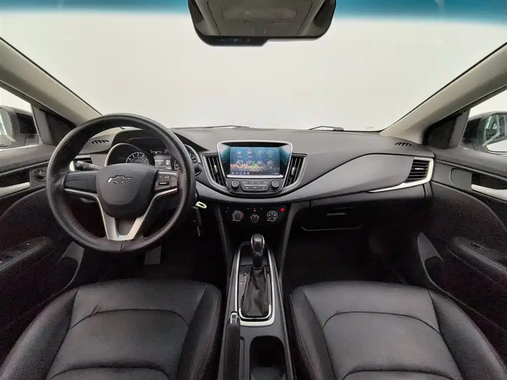 Chevrolet Monza 2019 Redline 320T DCT Joy Edition China VI фото 5