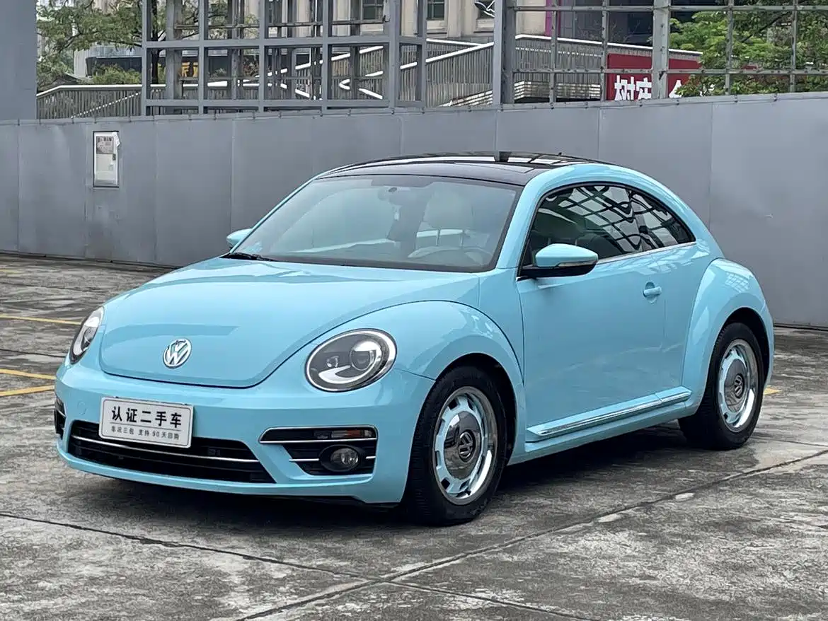 Volkswagen Beetle 2018 180TSI Trend Joy Edition фото 7