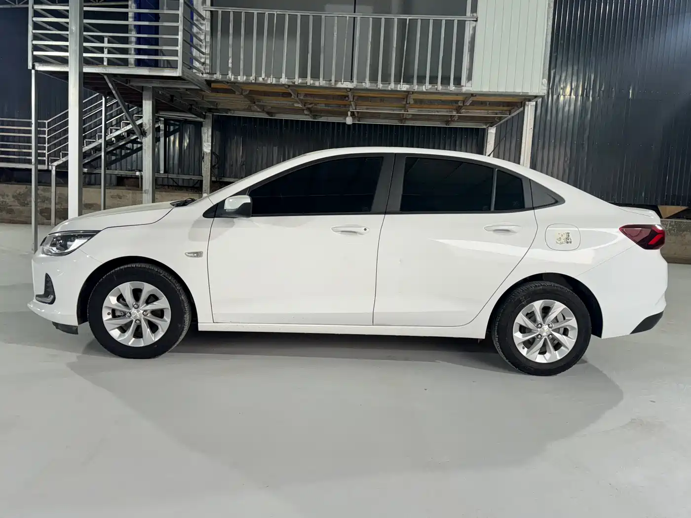 Chevrolet Cavalier 2021 320 Manual Joy Edition фото 3