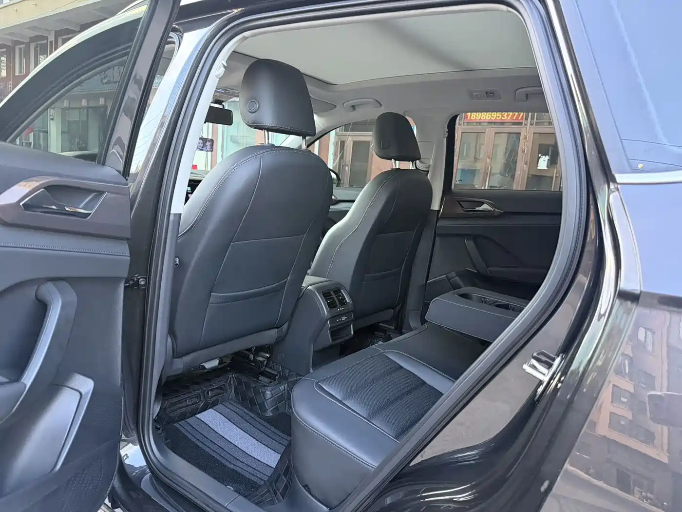 Volkswagen Tharu 2022 280TSI FWD Luxury Edition фото 8
