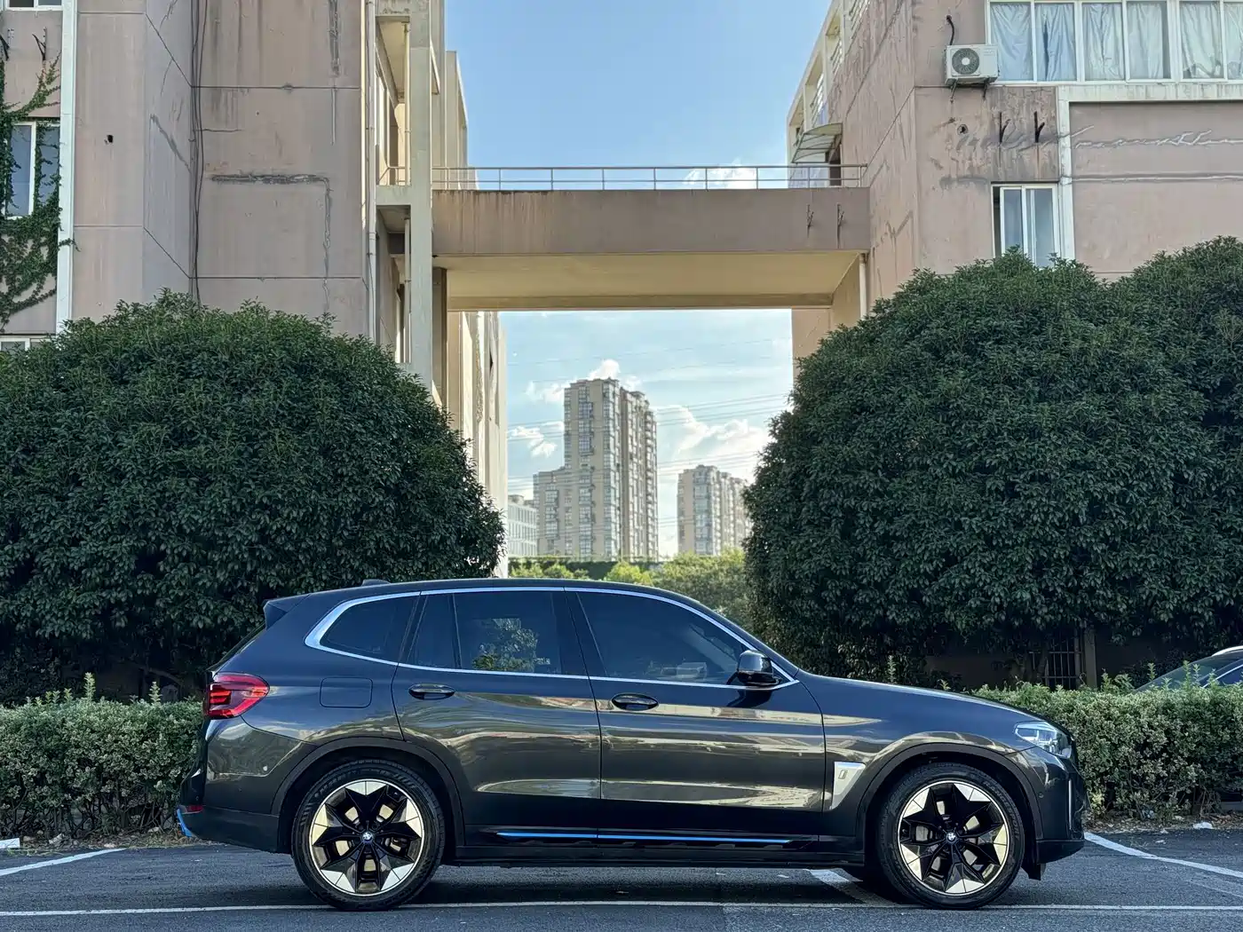 BMW iX3 2021 2021 Pioneer