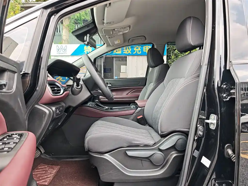 GAC Trumpchi Trumpchi M6 2021 PRO 270T DCT Elite фото 11