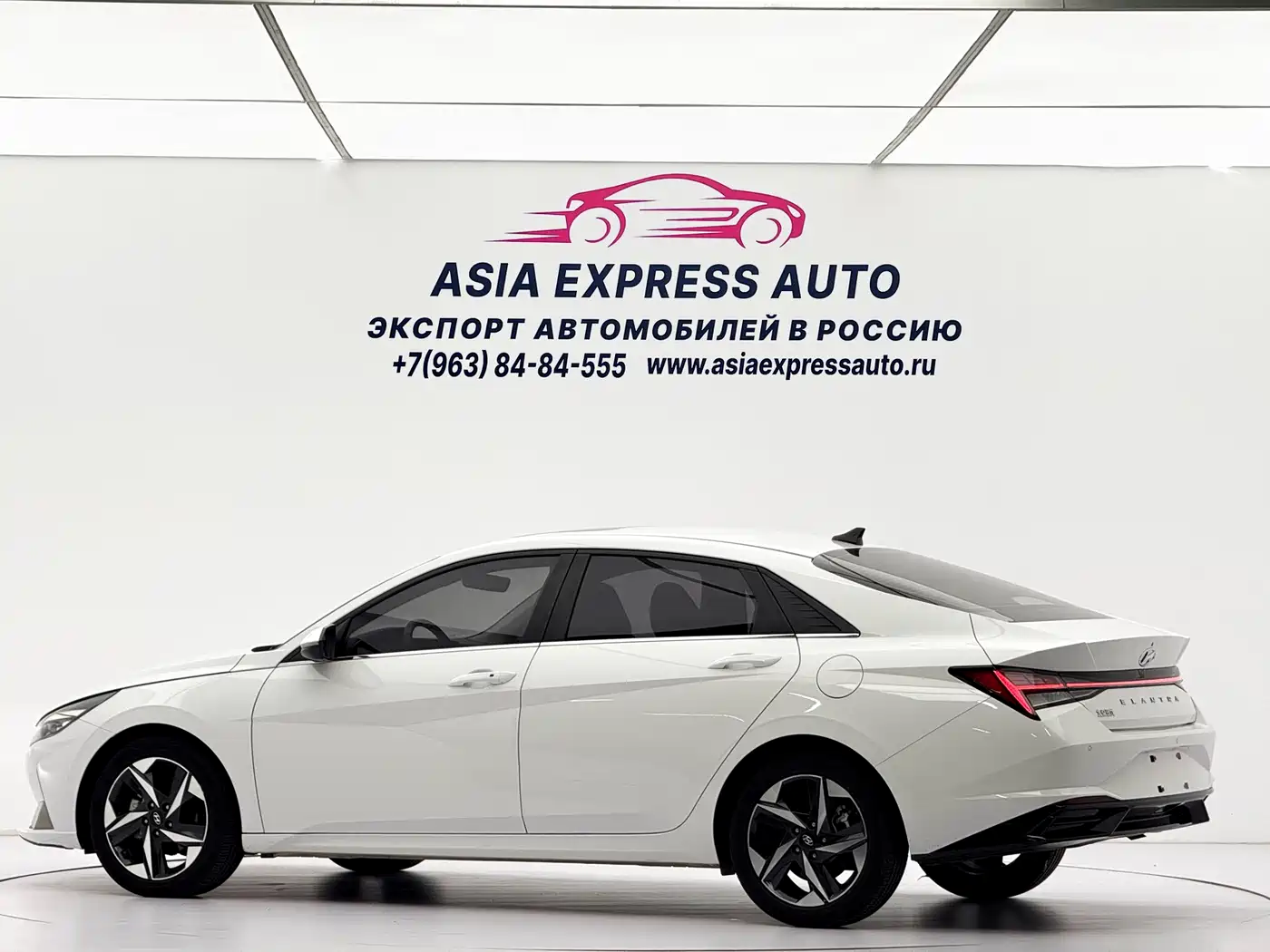 Hyundai Elantra 2023 Model 1.5L CVT LUX Premium Edition фото 6