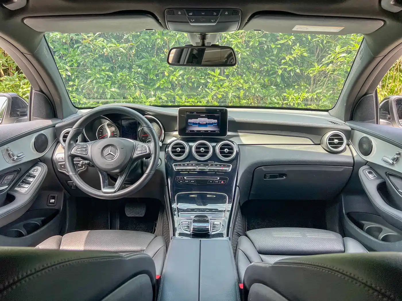 Mercedes-Benz GLC Coupe 2019 GLC 200 4MATIC Coupe SUV фото 14
