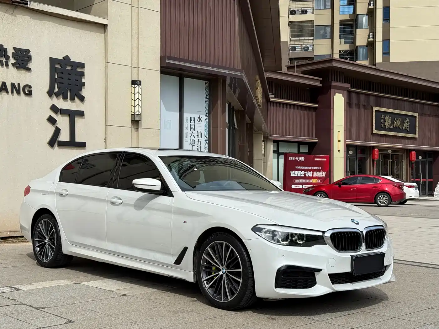 BMW 5 Series 2019 Facelift 530Li Leading M Sport Package фото 2