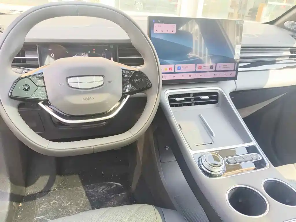Geely Boyue REV 2026 2026 1.5L 220km Relax+