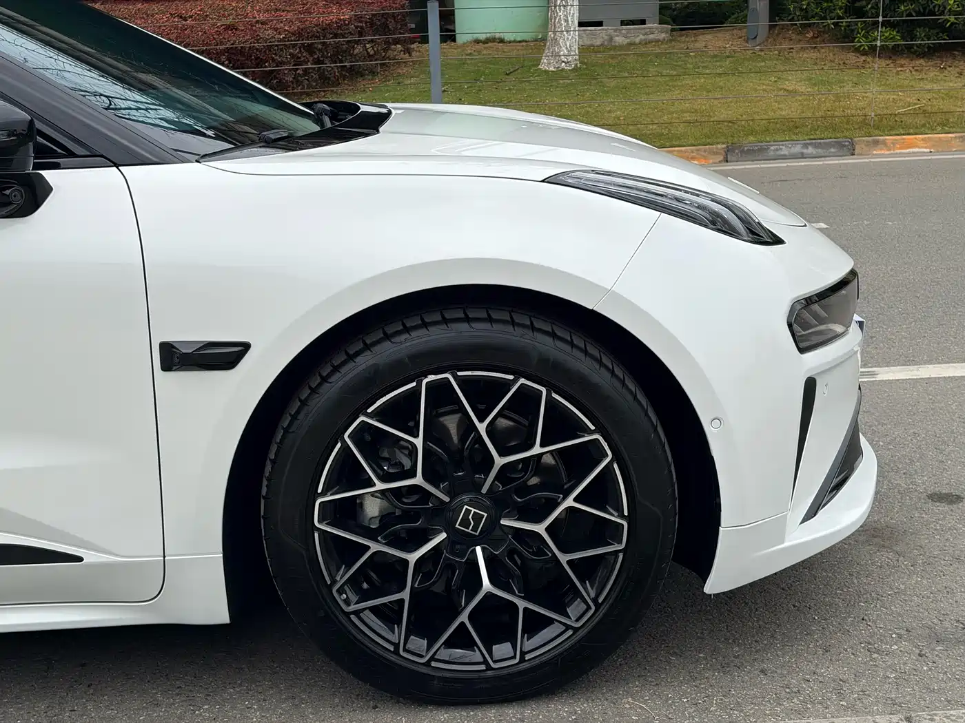 ZEEKR EXTREME KRYPTON 001