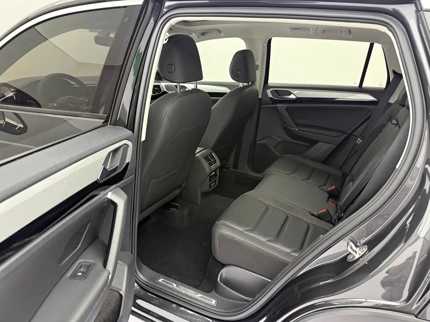 Volkswagen Tayron 2021 280TSI 2WD Luxury Smart Connect фото 15