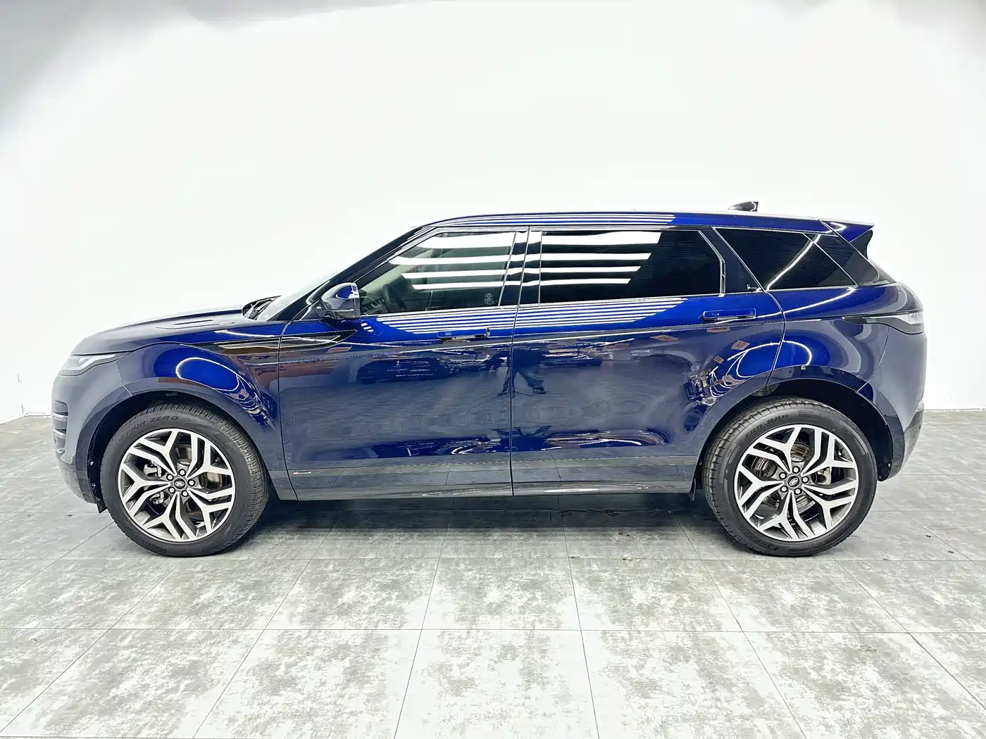 Land Rover Range Rover Evoque 2021 Range Rover Evoque L 249PS R-Dynamic S Performance Edition фото 8