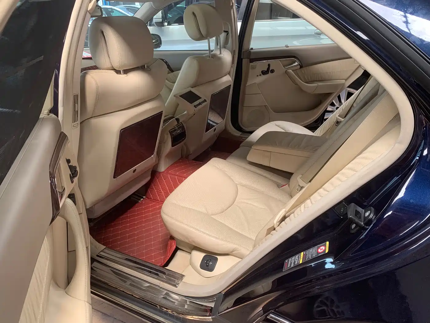 Mercedes-Benz S-Class фото 19