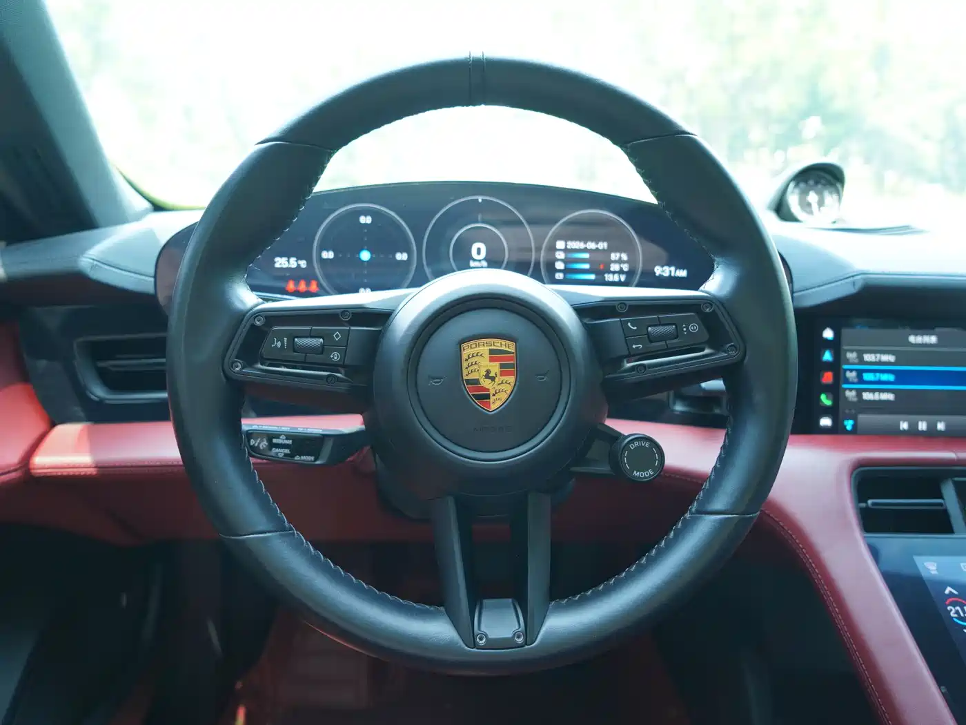 Porsche Taycan 2020 Taycan фото 12