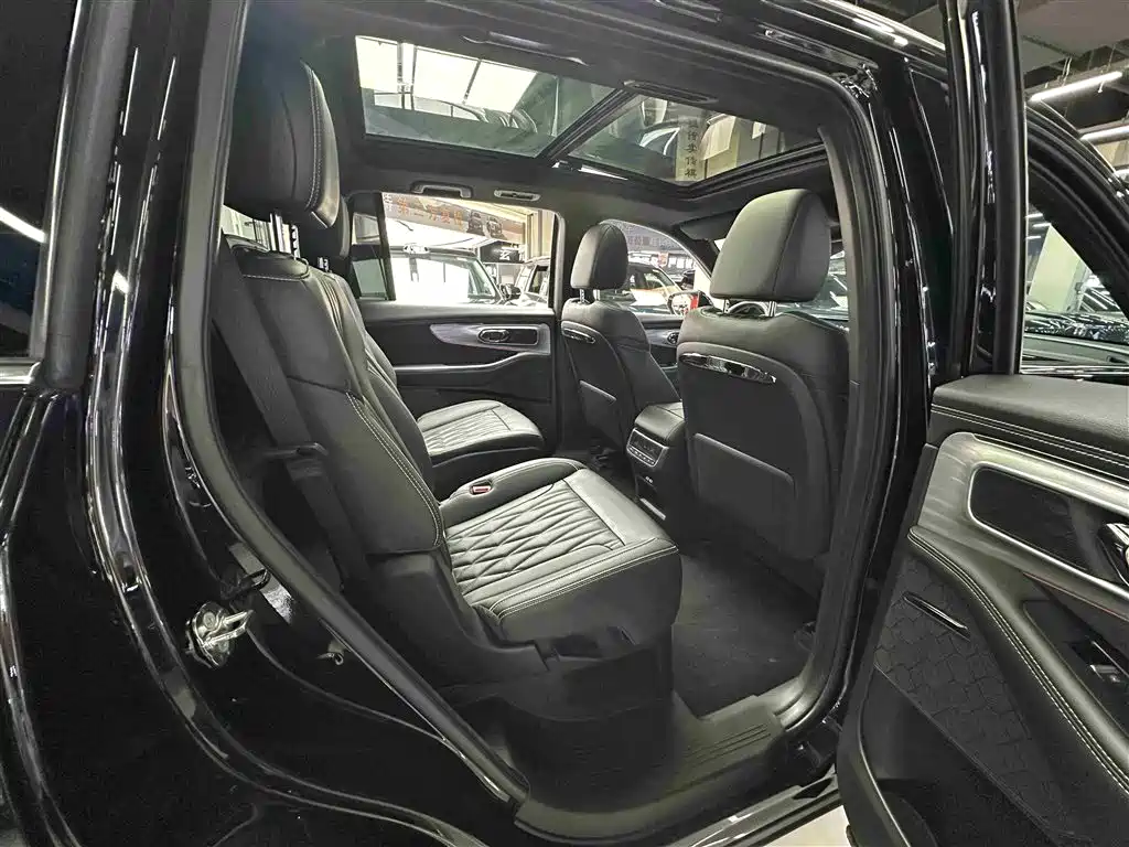 GAC Trumpchi Trumpchi GS8 2022 Dual Engine Series 2.0TM 2WD Premium Edition (6-Seater) фото 31