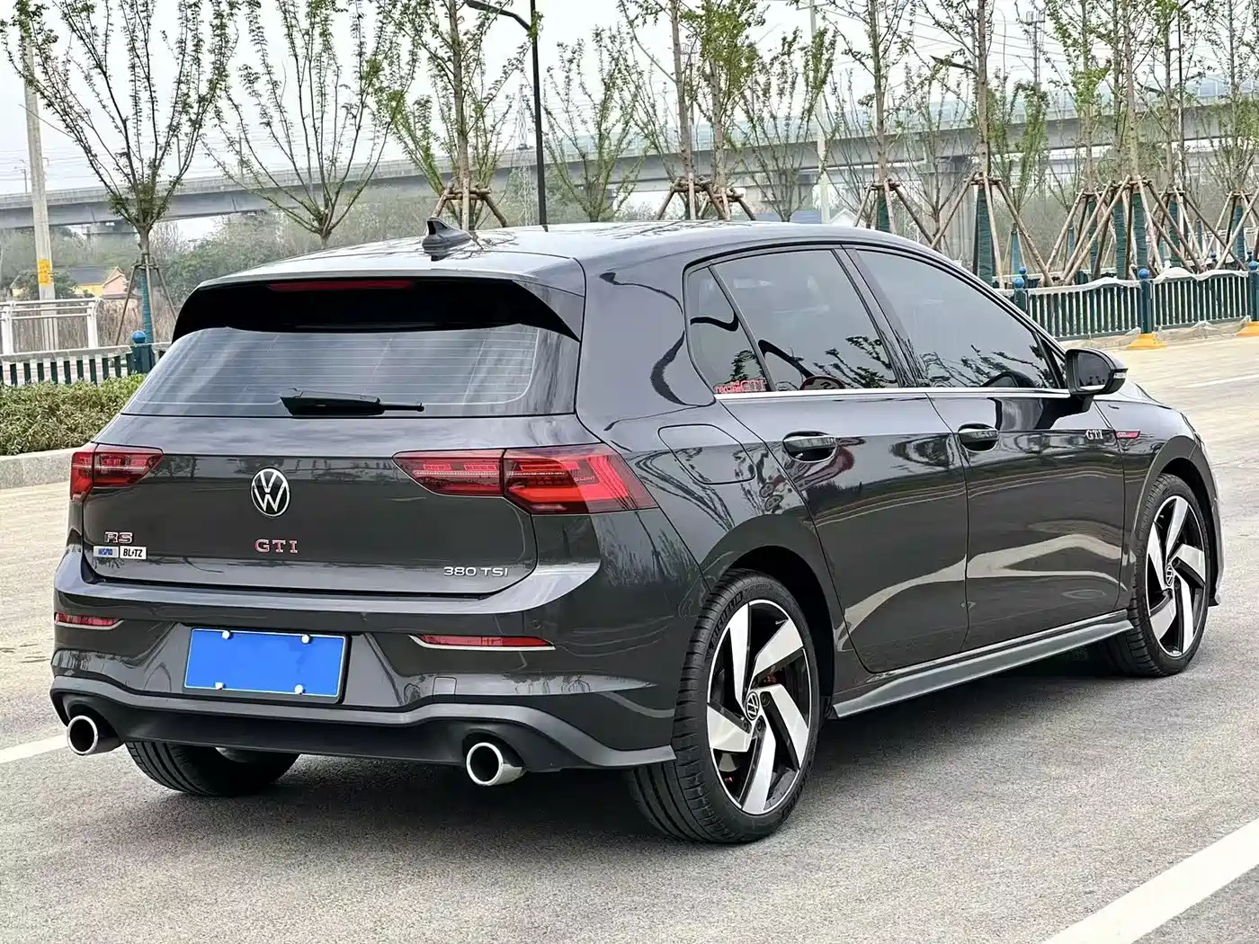 VOLKSWAGEN GOLF GTI